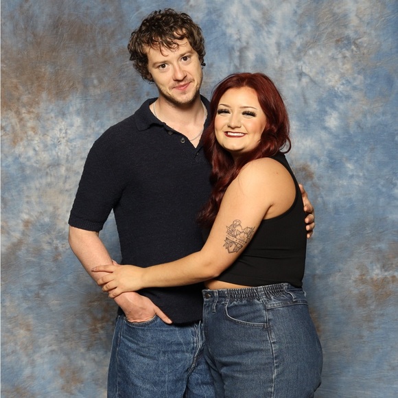 Meet your Posher, Alix - Picture 1 of 1